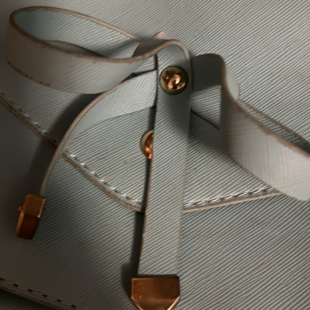 blue bag!! - Picture 3 of 7